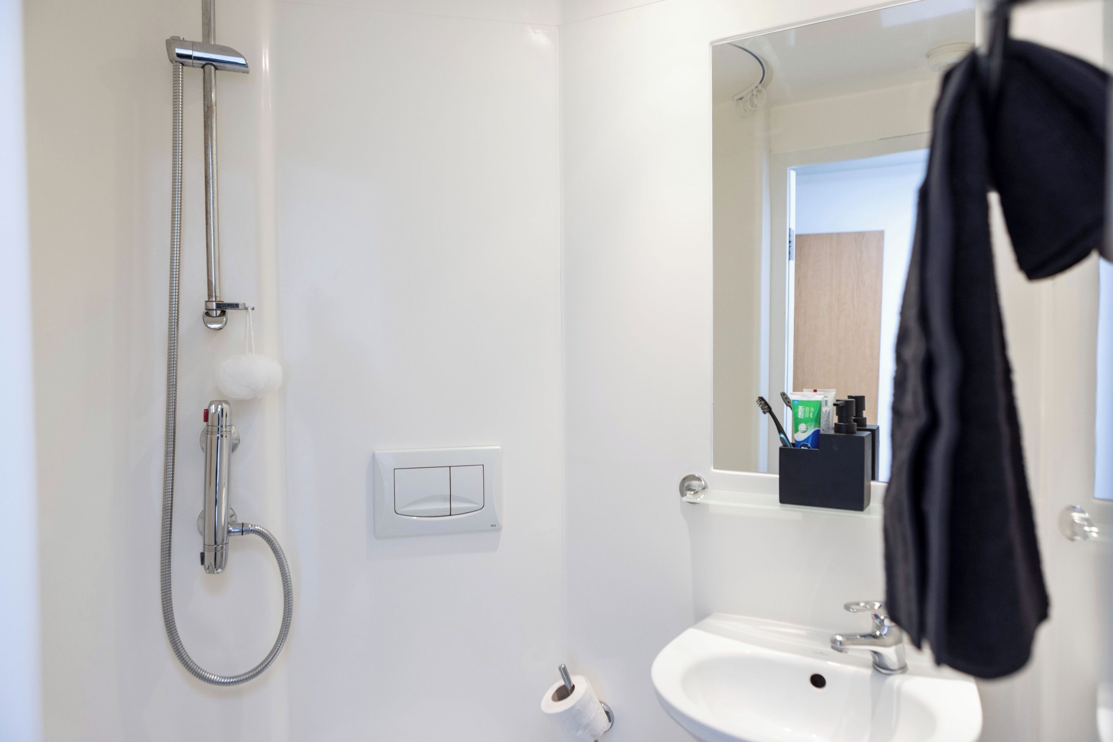 shower, free toiletries, towels