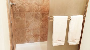 Shower, rainfall showerhead, free toiletries, hair dryer
