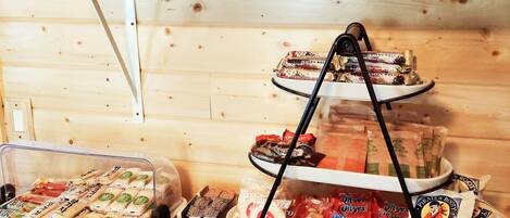 Tägliches inbegriffenes kontinentales Frühstück