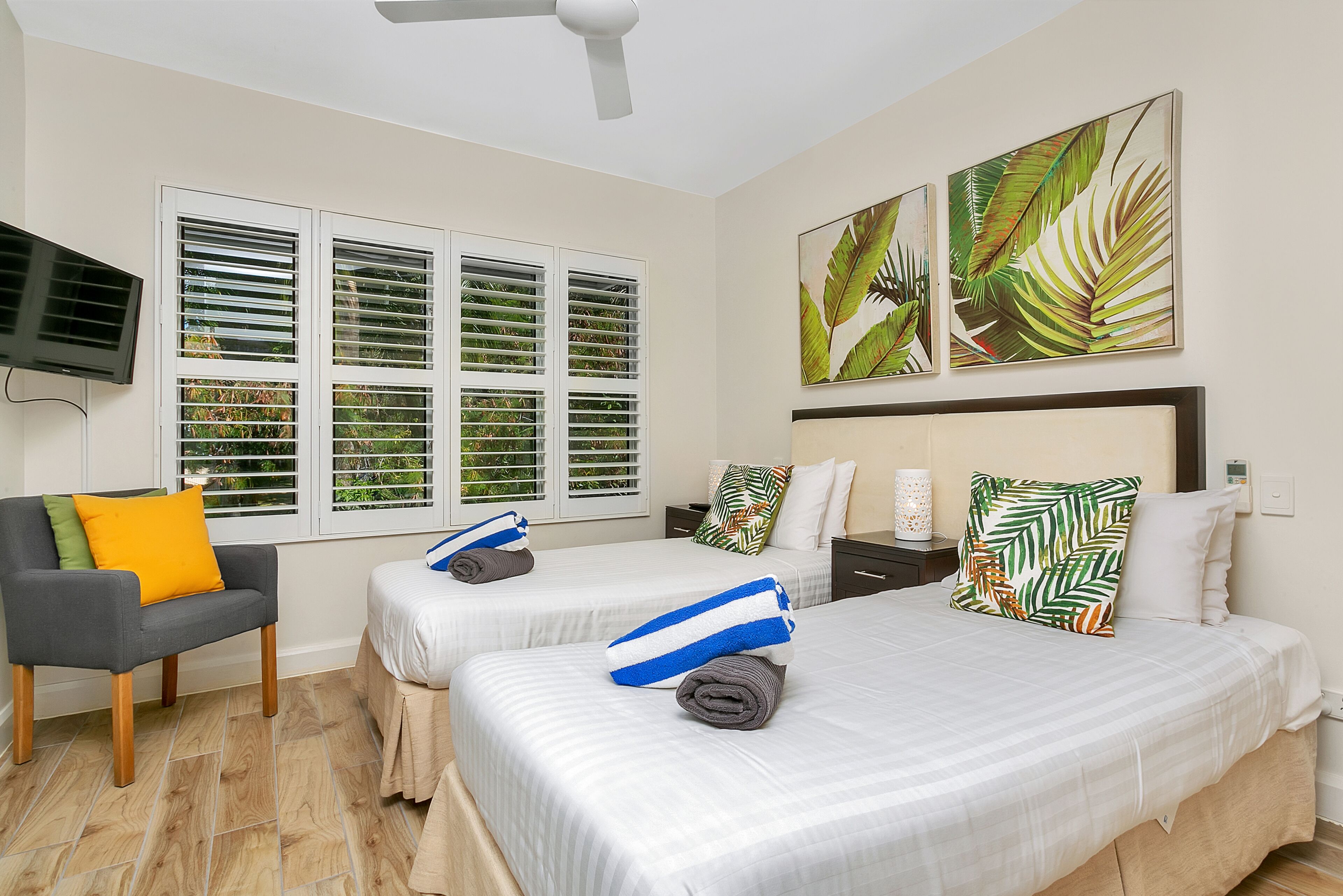 Luxurious 2.5 Bed APT with Fab Beach Club Resort Views — image 10