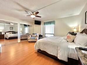 2 habitaciones, tabla de planchar con plancha, wifi y ropa de cama 