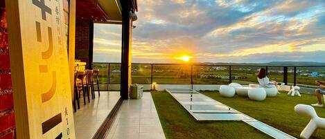 Santap malam alfresco