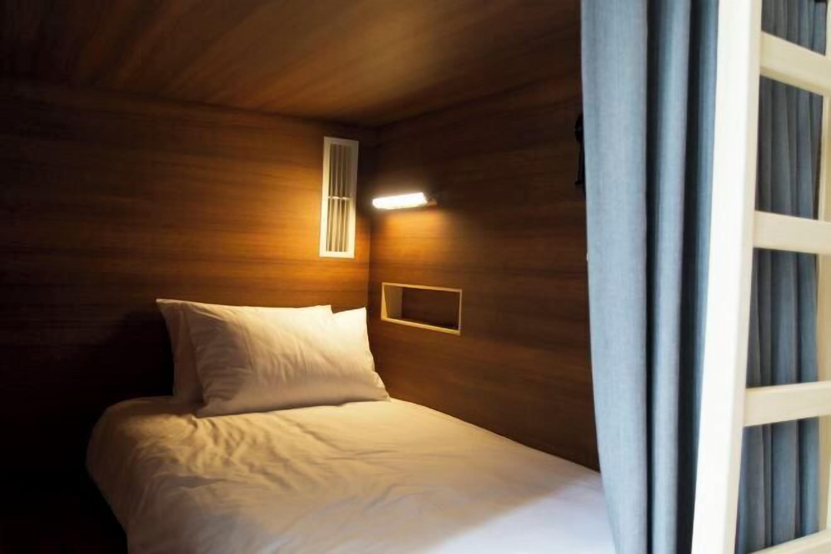 Premium bedding, down comforters, free WiFi, bed sheets