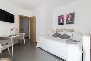 Studio Deluxe | Couette en duvet d'oie, fer et planche à repasser, lits bébé (gratuits)