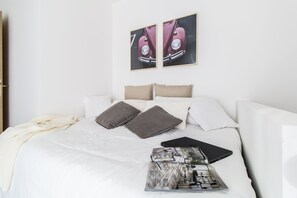 Studio Deluxe | Couette en duvet d'oie, fer et planche à repasser, lits bébé (gratuits)