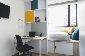 Twin Room | Individually decorated, free WiFi, bed sheets - Spotty Hotels (Bogotá)