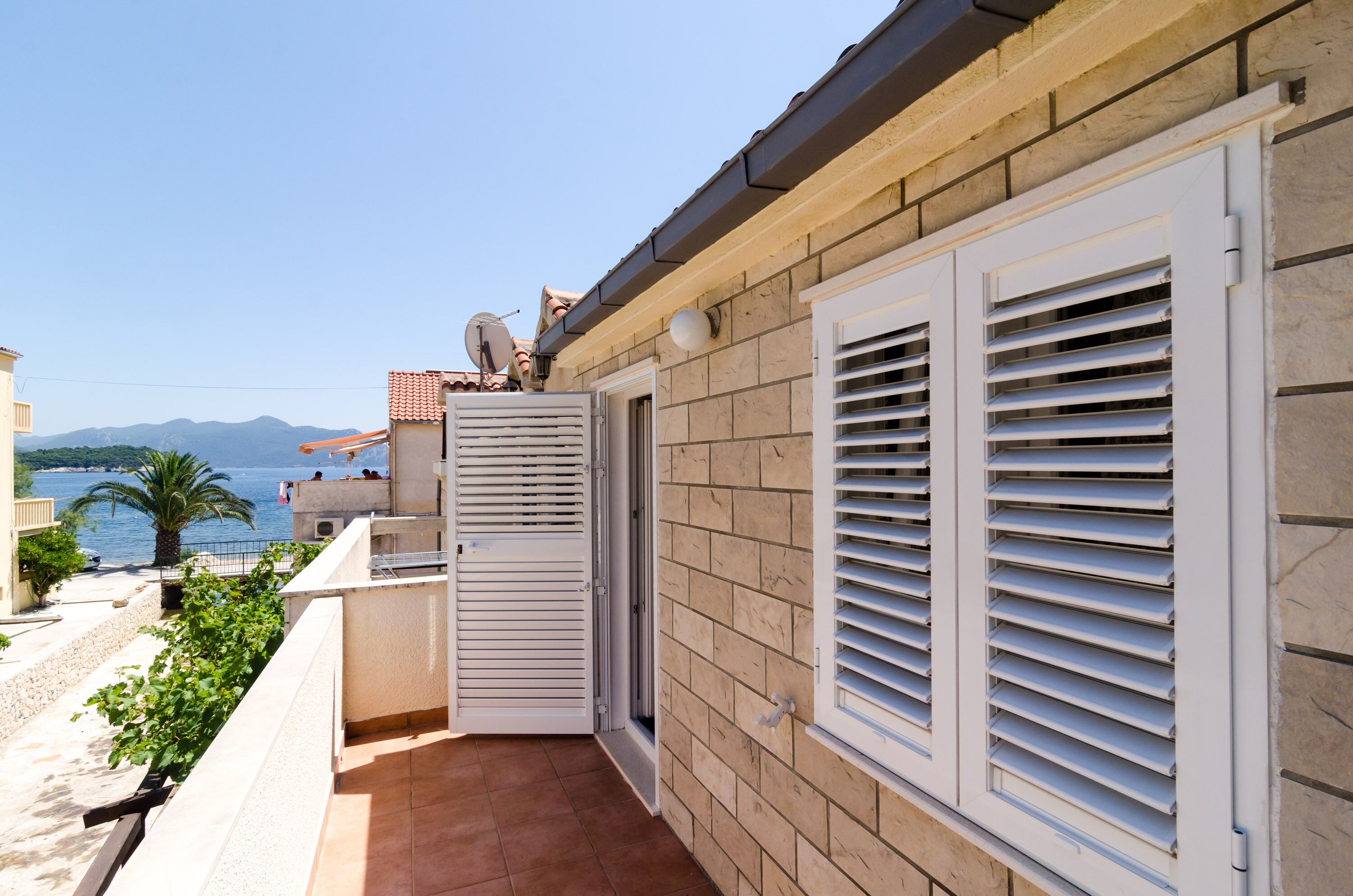 House (Duplex One Bedroom Apt, Terrace,Side ) | Balcony