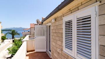 House (Duplex One Bedroom Apt, Terrace,Side ) | Balcony