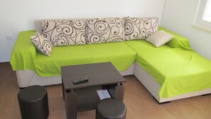 House (Duplex One Bedroom Apt, Terrace,Side ) | Living room | TV - Holiday Home Jasenka Trstenik (Orebic)