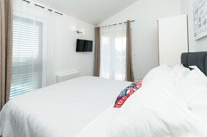 4 chambres, fer et planche à repasser, Wi-Fi, literie fournie