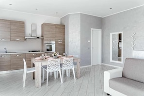 Interior - MINERVA HOLIDAYHOME - MIMOSA APARTMENT (Manerba del Garda)