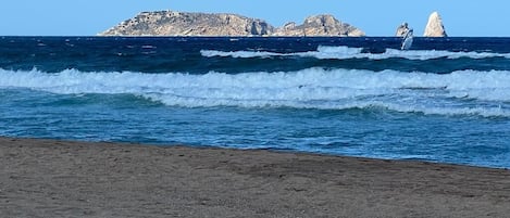 Beach nearby, sun-loungers