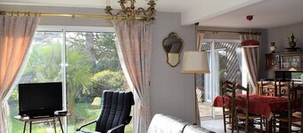 Tranquil Villa with Garden, Near Beach & Shops in Central Perros-Guirec