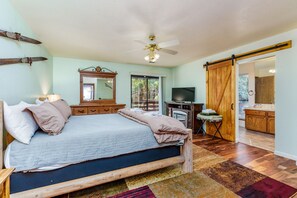 5 bedrooms, iron/ironing board, travel cot, WiFi