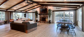 Doe Cabin Hot Tub/Playground/Game Room and more!