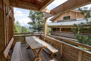 تناول الطعام بالخارج