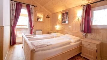 4 Schlafzimmer, Bügeleisen/Bügelbrett, kostenloses WLAN, Bettwäsche