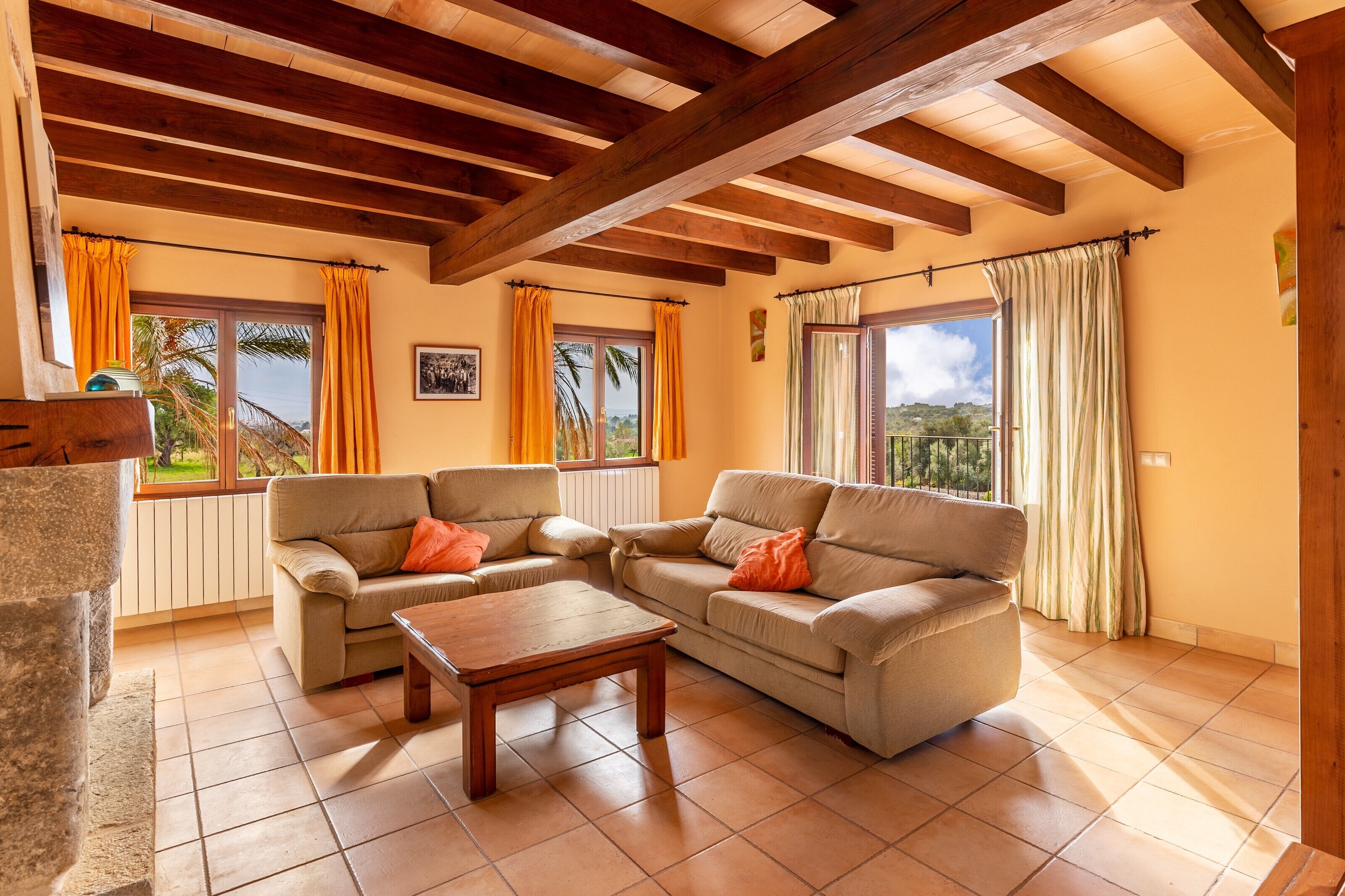 Cheminée, table de tennis de table