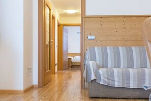3 quartos, Wi-Fi de cortesia, roupa de cama
