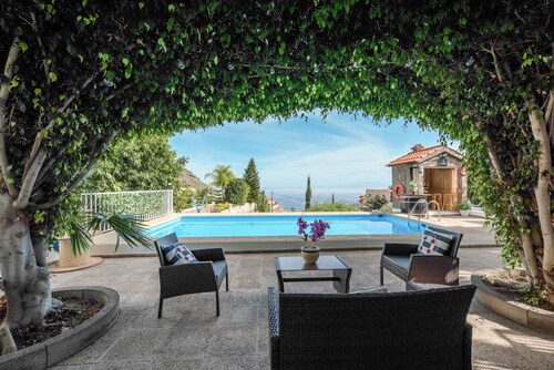 Ferienhaus 'Casa Reina Del Atlántico' mit Meerblick, privatem Pool und WLAN