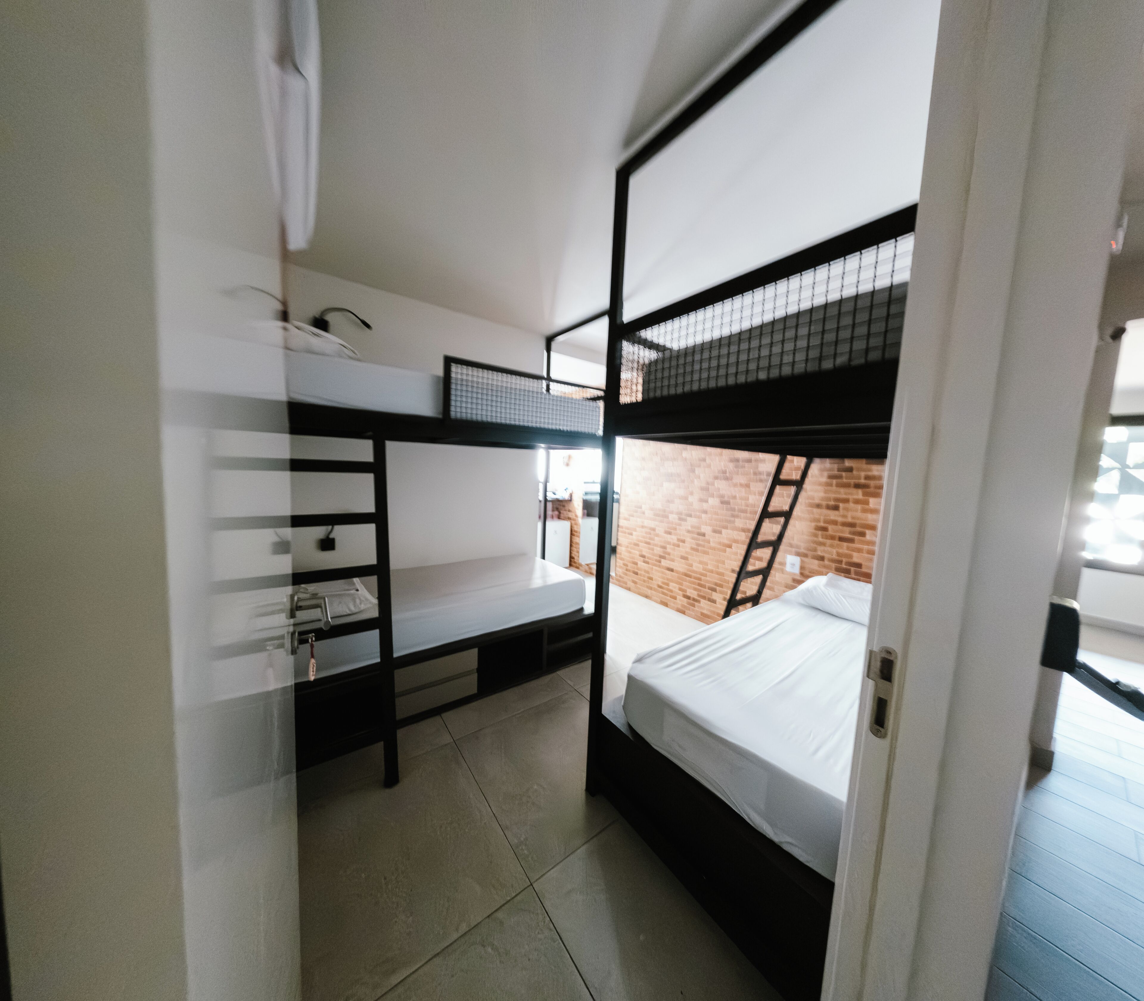 Quarto quádruplo standard | Wi-Fi de cortesia, roupa de cama