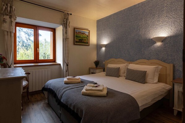 3 bedrooms, free WiFi, bed sheets