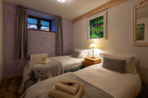 3 bedrooms, free WiFi, bed sheets