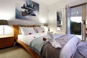 4 bedrooms, iron/ironing board, bed sheets