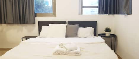 ซิตี้อพาร์ทเมนท์, วิวเมือง | 1 ห้องนอน, ห้องพักตกแต่งอย่างมีเอกลักษณ์, ตกแต่งพิเศษโดยเฉพาะ, โต๊ะทำงาน