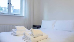 1 bedroom, laptop workspace, iron/ironing board, WiFi (free) - Beautiful 1 Bedroom Apartment in Notting Hill (London)