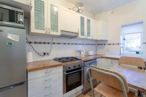 Apartment (1 Bedroom) | Private kitchen