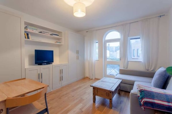 Apartment (1 Bedroom) | Living room | 20-inch TV with digital channels