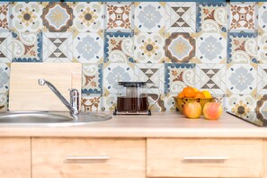 Studio Suite | Private kitchenette