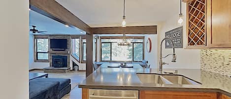 Appart'hôtel, 2 chambres | Cuisine privée