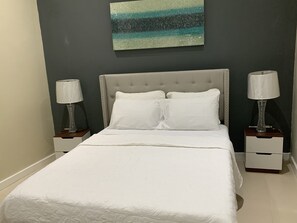 2 chambres, bureau, fer et planche à repasser, Wi-Fi gratuit