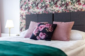 Studio Suite | Individually decorated, individually furnished, laptop workspace - Sleepway Apartments - English Dream (Poznan)
