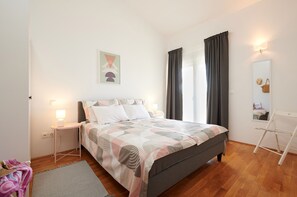 1 bedroom, WiFi, bed sheets