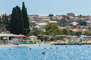 Beach nearby - PRGA 1 - sea view apartment, 60m from pebble beach Copacabana (Okrug Gornji)