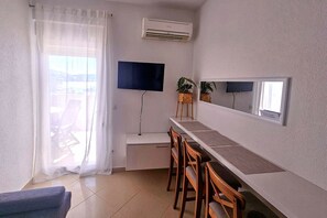 Interior - PRGA 2 for 2+2 persons, 60m from Copacabana beach (Okrug Gornji)
