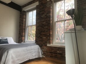 1 室のベッドルーム、アイロン / アイロン台、WiFi、ベッドシーツ