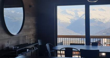 SKI IN SKI OUT PARADISKI LA PLAGNE LES COCHES TOP OF THE RANGE CHALET
