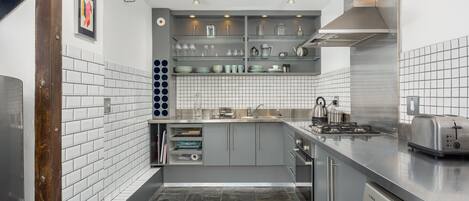 Signature Apartment | Private kitchen | Full-sized fridge, microwave, oven, stovetop