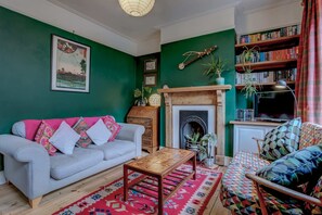 TV, stereo, offices
