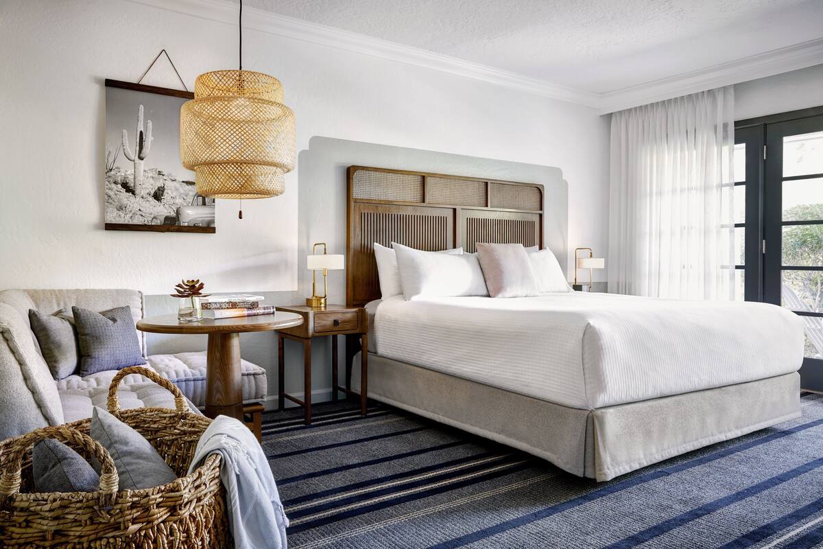 Courtyard King | Frette Italian sheets, premium bedding, down comforters, minibar