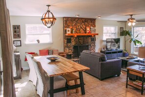 TV, fireplace