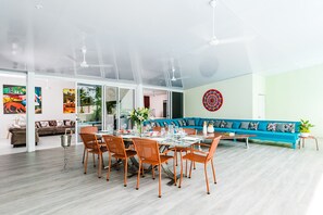 Interior - Luxury beachfront-villa Neptune-with infinity pool and fast wifi (Guanacaste Province)