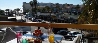 Sol-y-Days Cigales de mer on the seaside 1&2nd floors