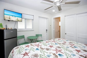 1 chambre, fer et planche à repasser, Wi-Fi gratuit, draps fournis