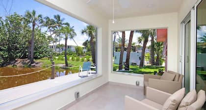 West End Paradise Unit Turtle 2 - One bedroom suite w/water views