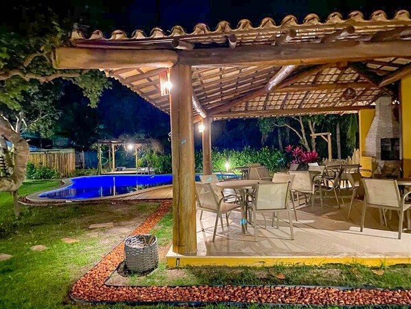 Apartment | Outdoor dining